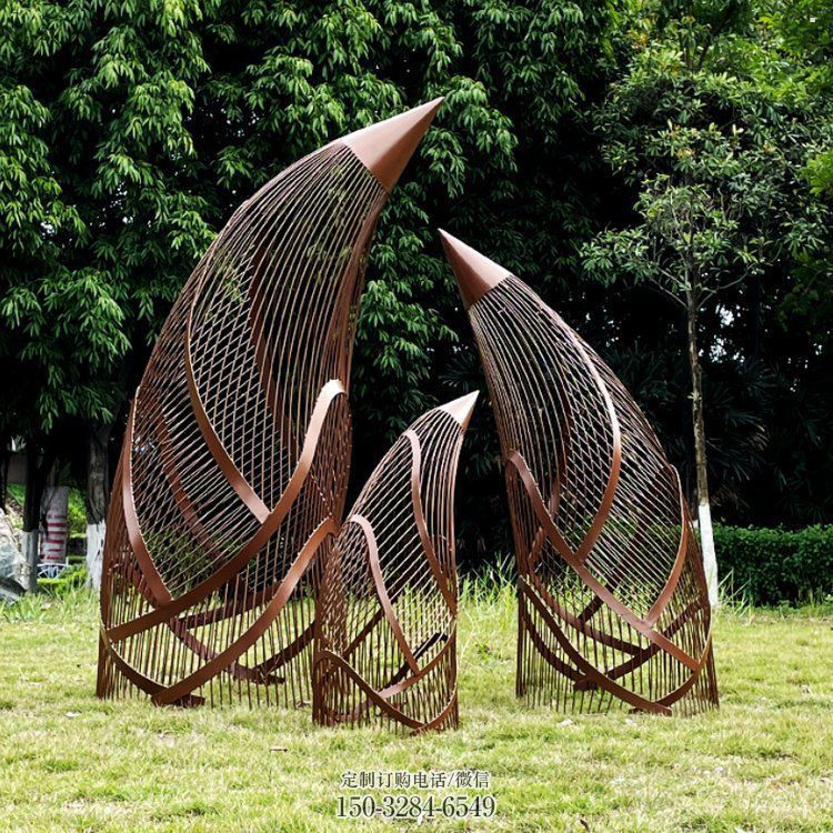 鏤空竹筍雕塑制作，景區(qū)案例，鏤空不銹鋼竹筍雕塑定做
