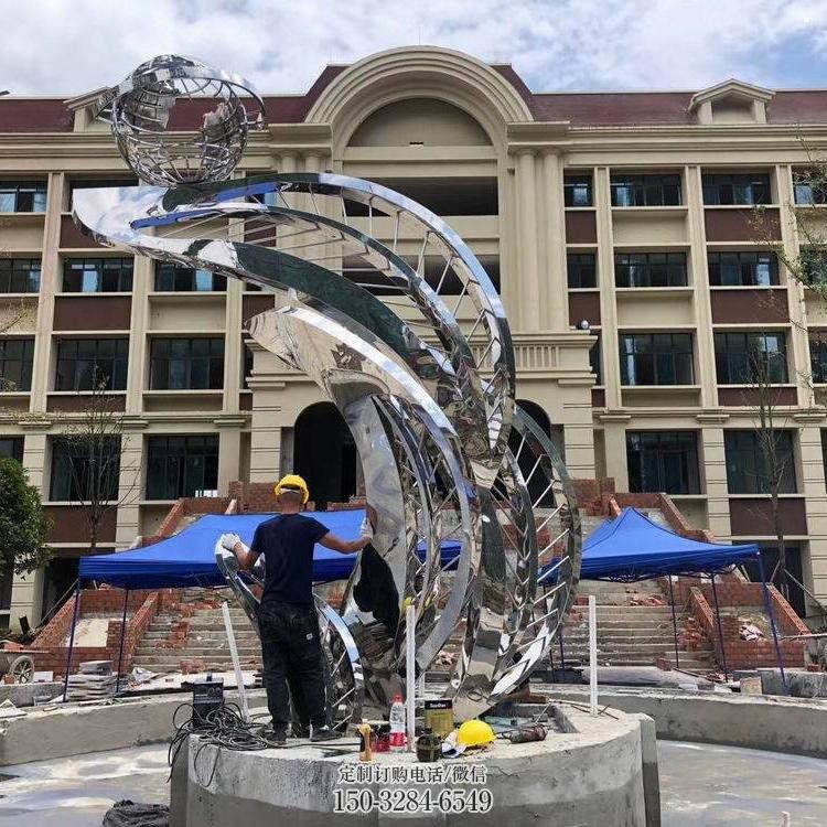 鏡面樹葉雕塑訂做，景區(qū)案例，不銹鋼鏡面樹葉雕塑廠家